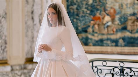 Olivia Culpo, la storia del suo abito da sposa Dolce.